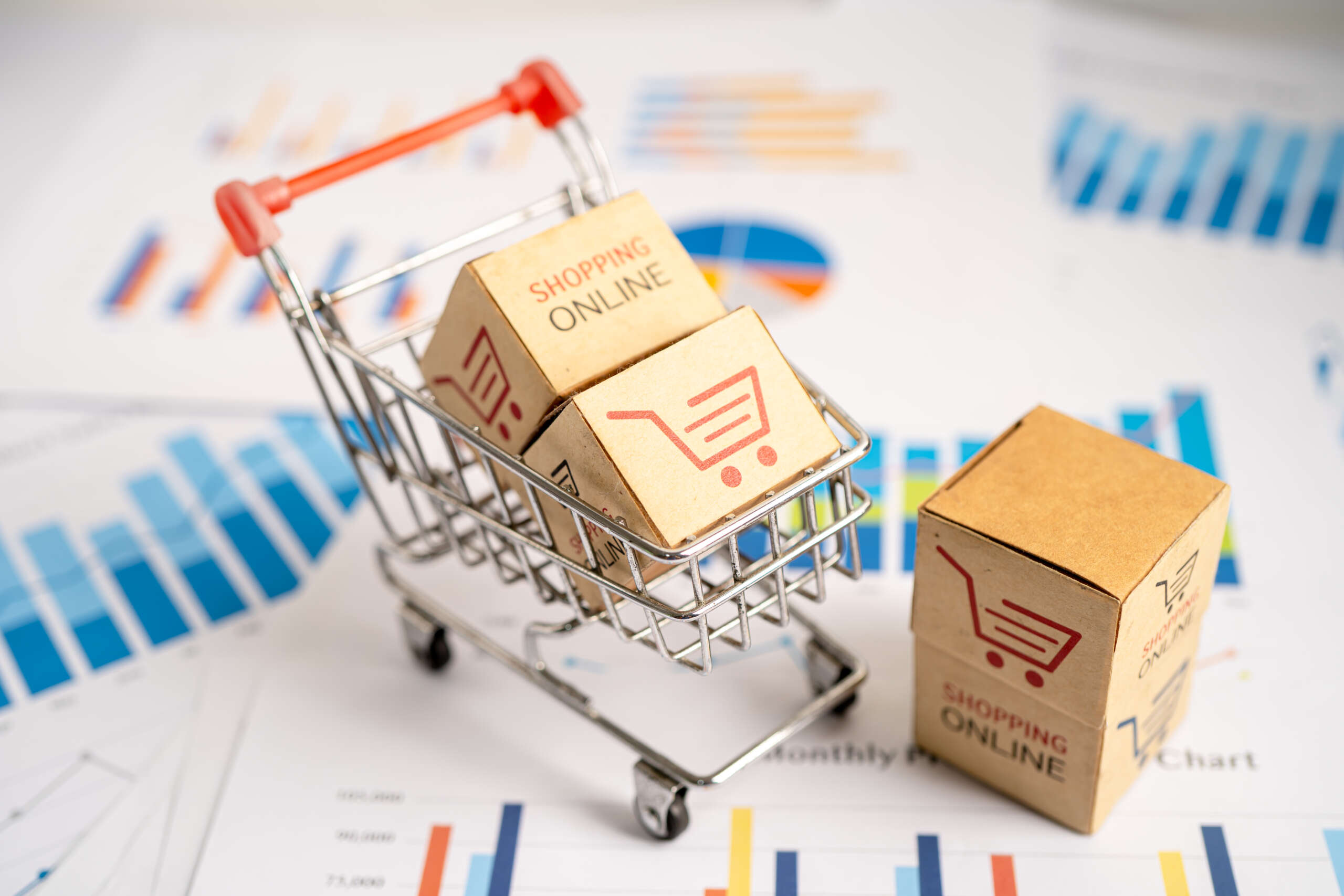 Optimizing Finances for Retail and E-Commerce Success